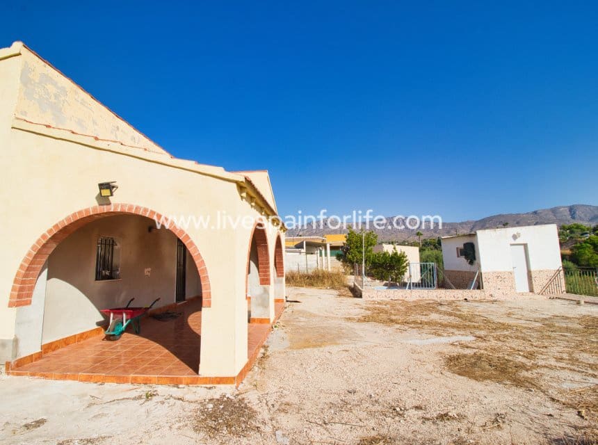 2 chambre Finca/Maison de Campagne à vendre à Albatera avec piscine - 160 000 € (Ref: 10057150)