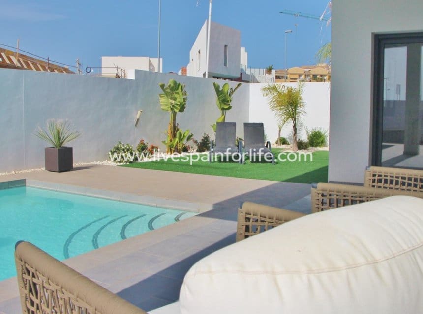 3 quarto Moradia para venda em Rafal com piscina - 415 000 € (Ref: 10057153)