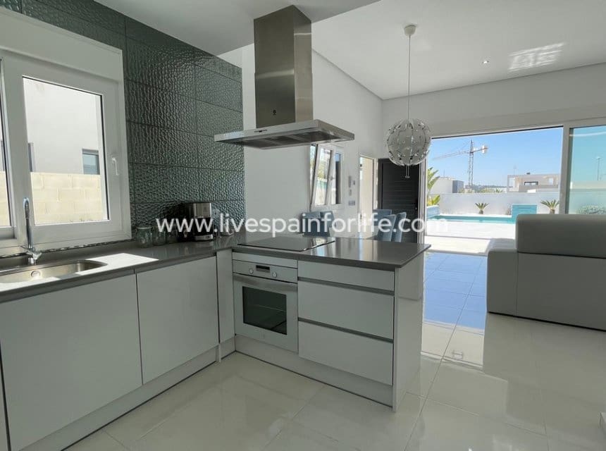 3 quarto Moradia para venda em Rafal com piscina - 415 000 € (Ref: 10057153)
