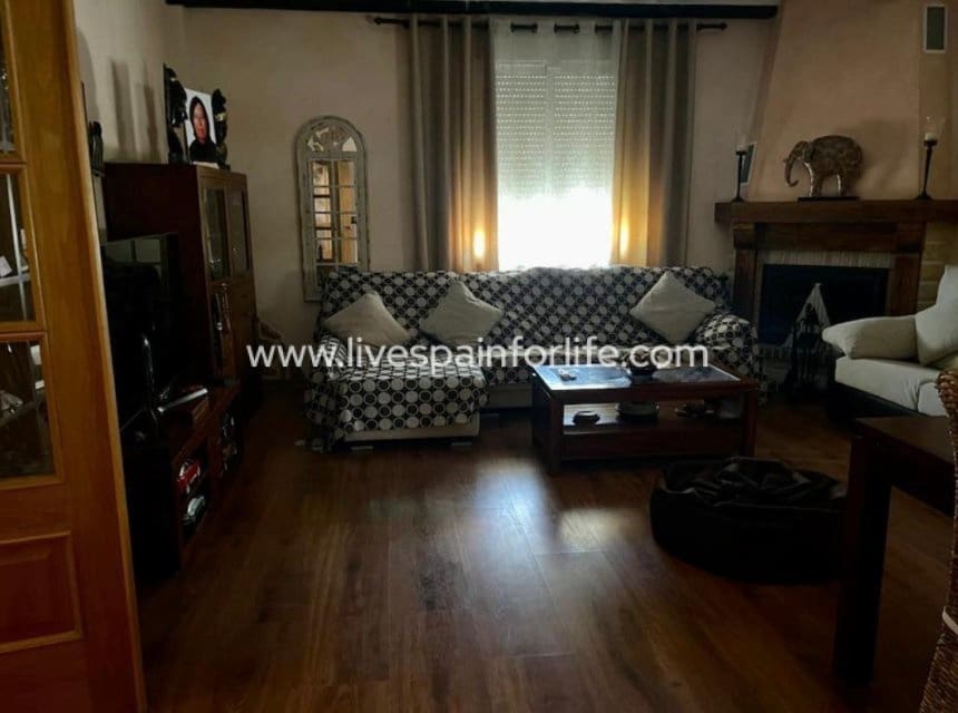 9 bedroom Finca/Country House for sale in Elche / Elx - € 450,000 (Ref: 10057334)