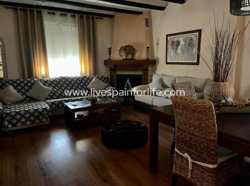 9 bedroom Finca/Country House for sale in Elche / Elx - € 450,000 (Ref: 10057334)