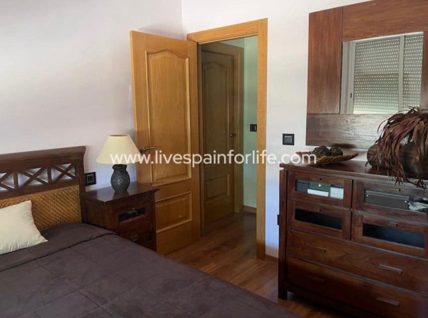 9 bedroom Finca/Country House for sale in Elche / Elx - € 450,000 (Ref: 10057334)