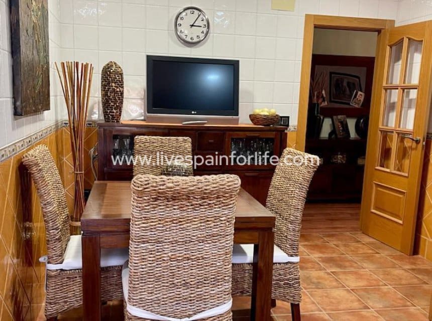 9 bedroom Finca/Country House for sale in Elche / Elx - € 450,000 (Ref: 10057334)