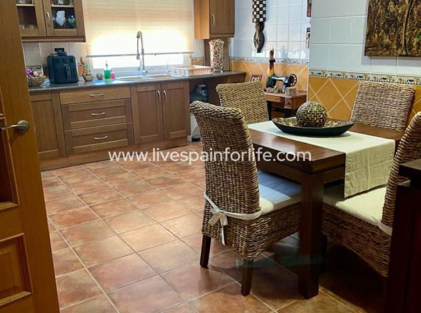 9 bedroom Finca/Country House for sale in Elche / Elx - € 450,000 (Ref: 10057334)