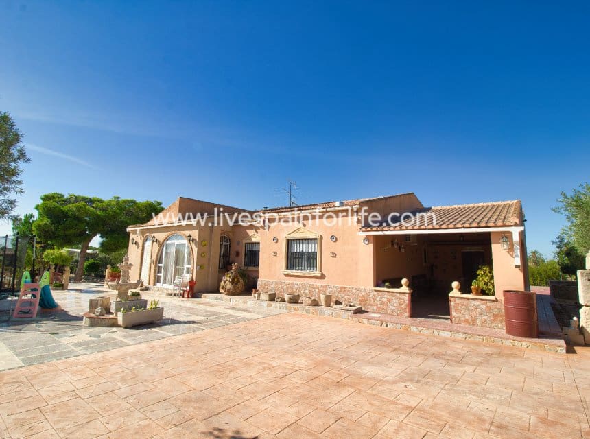 Finca/Casa Rural de 4 habitaciones en Crevillente / Crevillent en venta con piscina garaje - 495.000 € (Ref: 10057335)