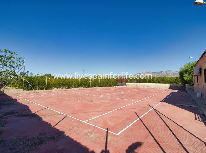Finca/Casa Rural de 4 habitaciones en Crevillente / Crevillent en venta con piscina garaje - 495.000 € (Ref: 10057335)