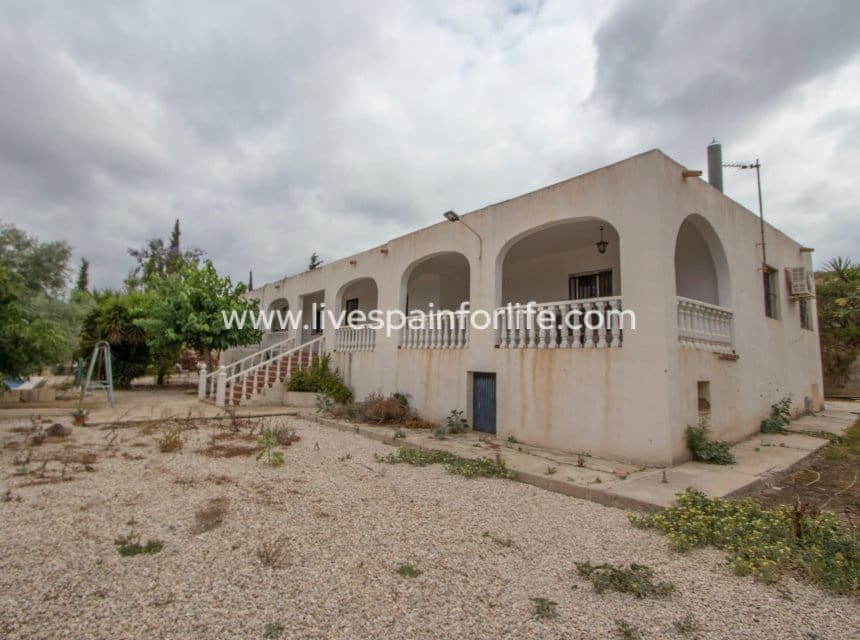 4 bedroom Finca/Country House for sale in Bigastro with pool garage - € 215,000 (Ref: 10057336)