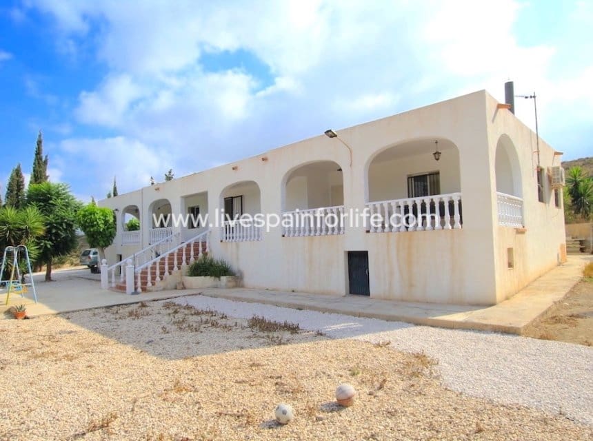 4 bedroom Finca/Country House for sale in Bigastro with pool garage - € 215,000 (Ref: 10057337)