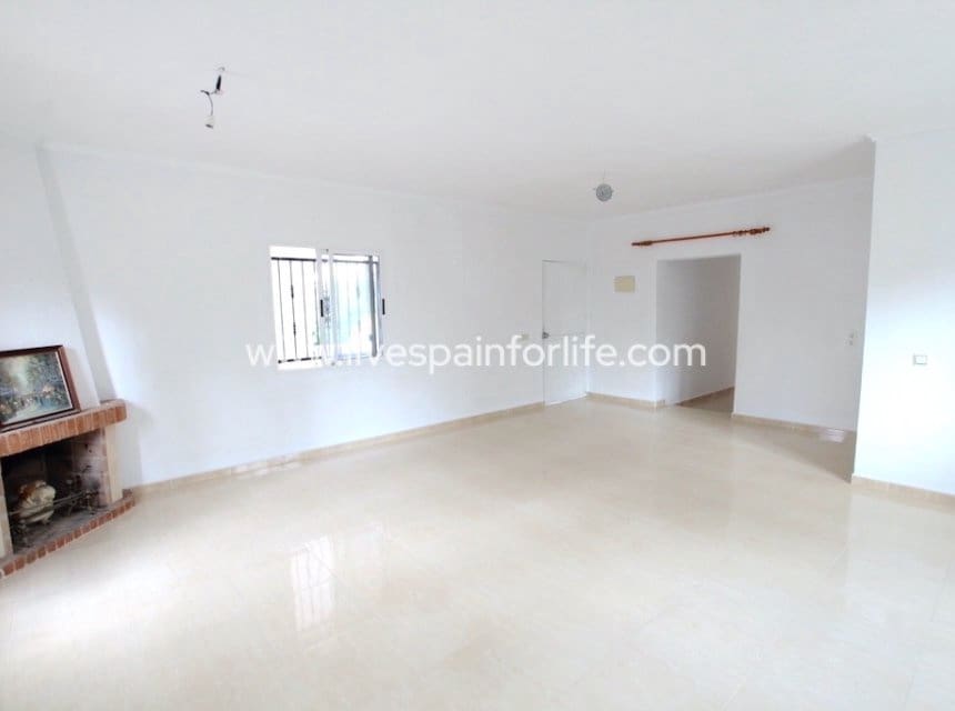 4 bedroom Finca/Country House for sale in Bigastro with pool garage - € 215,000 (Ref: 10057337)