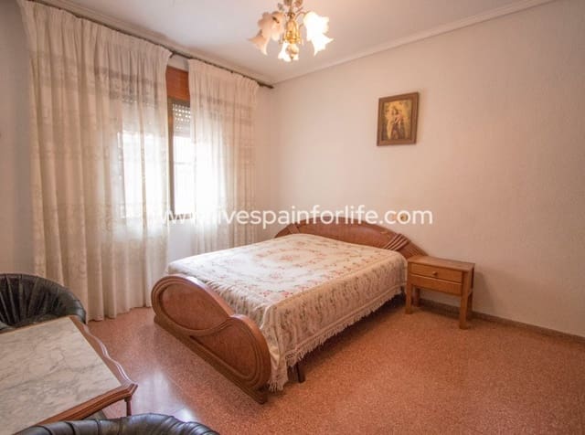 Casa de 3 habitaciones en Albatera en venta con garaje - 180.000 € (Ref: 10060511)