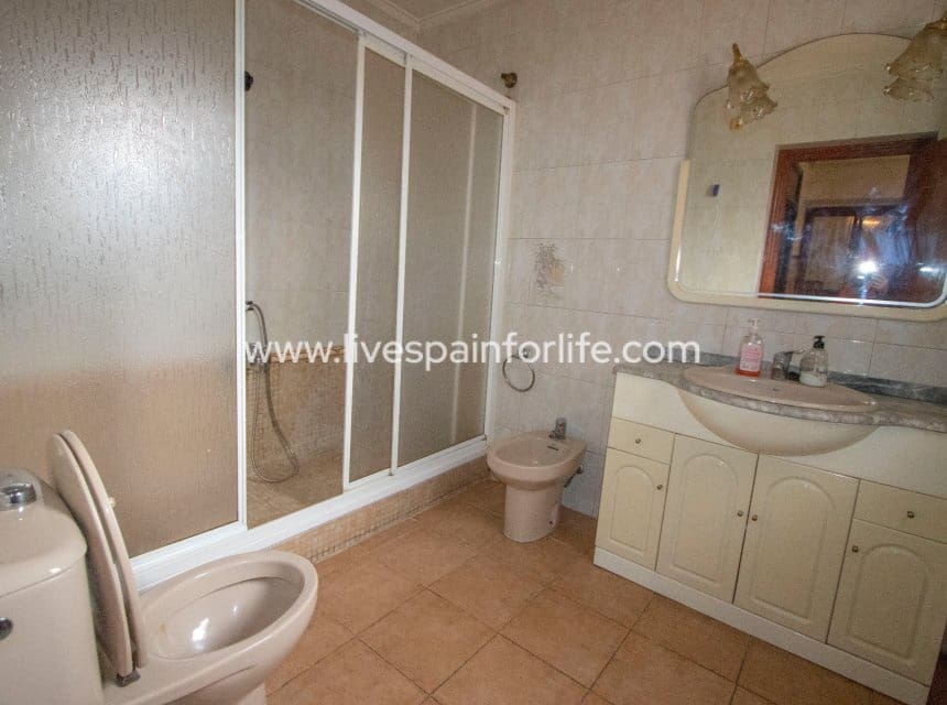 Casa de 3 habitaciones en Albatera en venta con garaje - 180.000 € (Ref: 10060511)