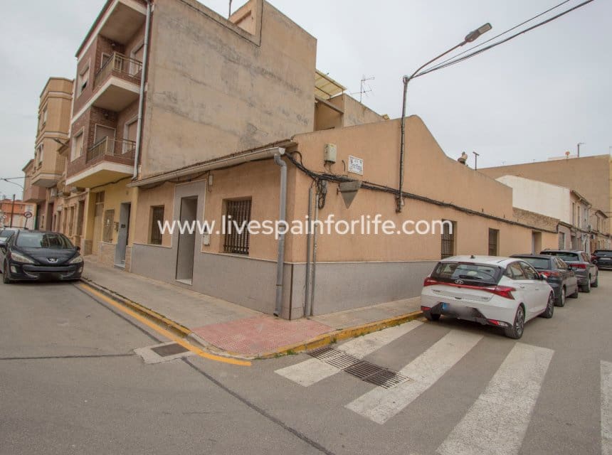 Casa de 3 habitaciones en Albatera en venta con garaje - 180.000 € (Ref: 10060511)