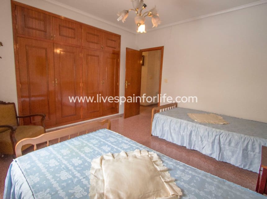 Casa de 3 habitaciones en Albatera en venta con garaje - 180.000 € (Ref: 10060511)