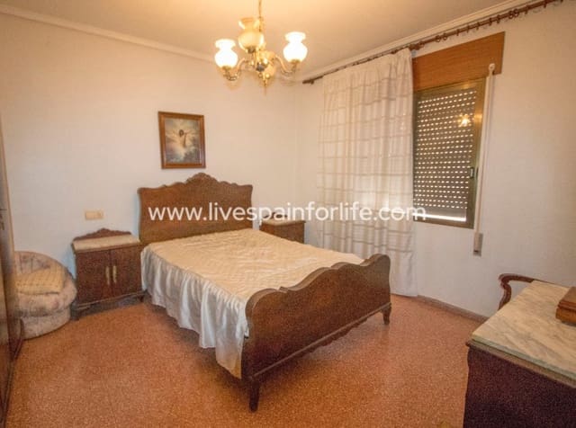 Casa de 3 habitaciones en Albatera en venta con garaje - 180.000 € (Ref: 10060511)
