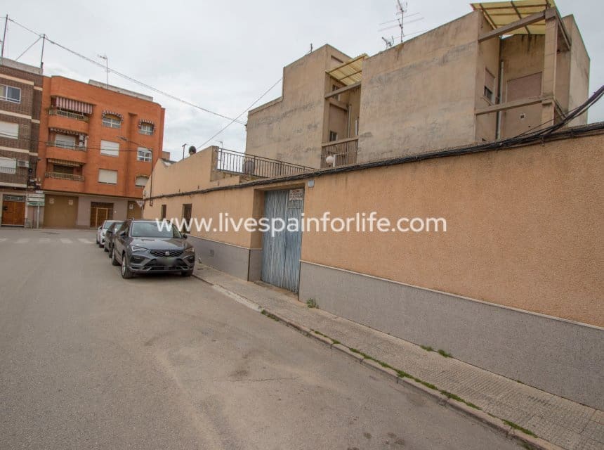 Casa de 3 habitaciones en Albatera en venta con garaje - 180.000 € (Ref: 10060511)