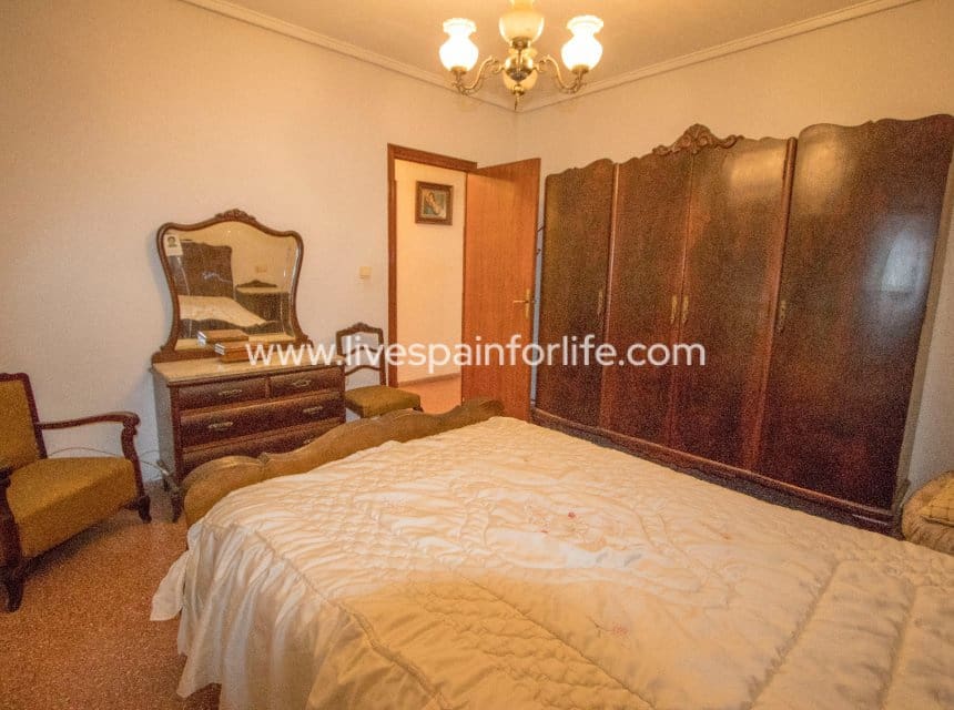Casa de 3 habitaciones en Albatera en venta con garaje - 180.000 € (Ref: 10060511)