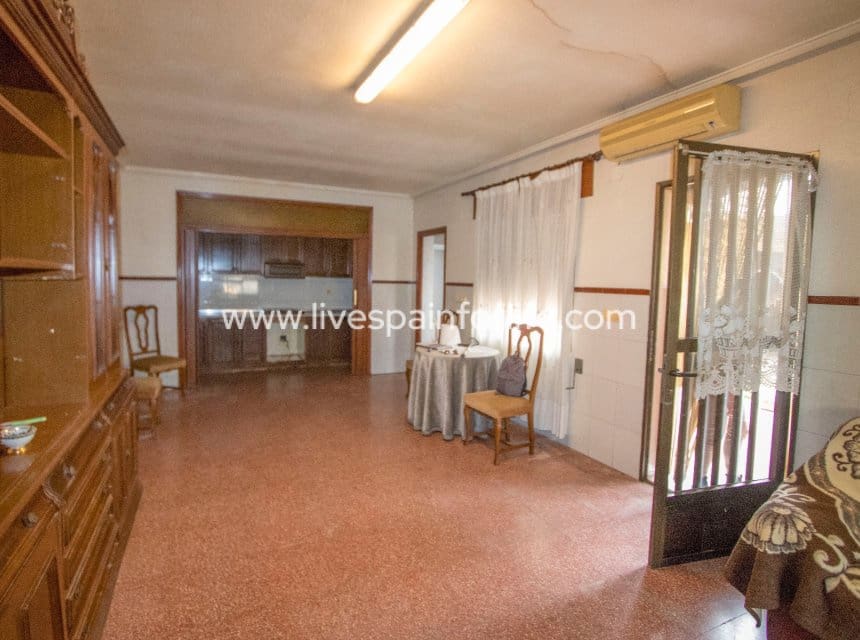 Casa de 3 habitaciones en Albatera en venta con garaje - 180.000 € (Ref: 10060511)