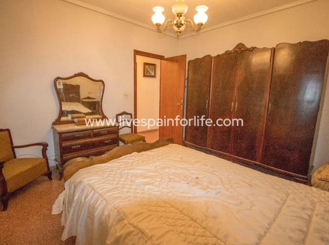 Casa de 3 habitaciones en Albatera en venta con garaje - 180.000 € (Ref: 10060511)