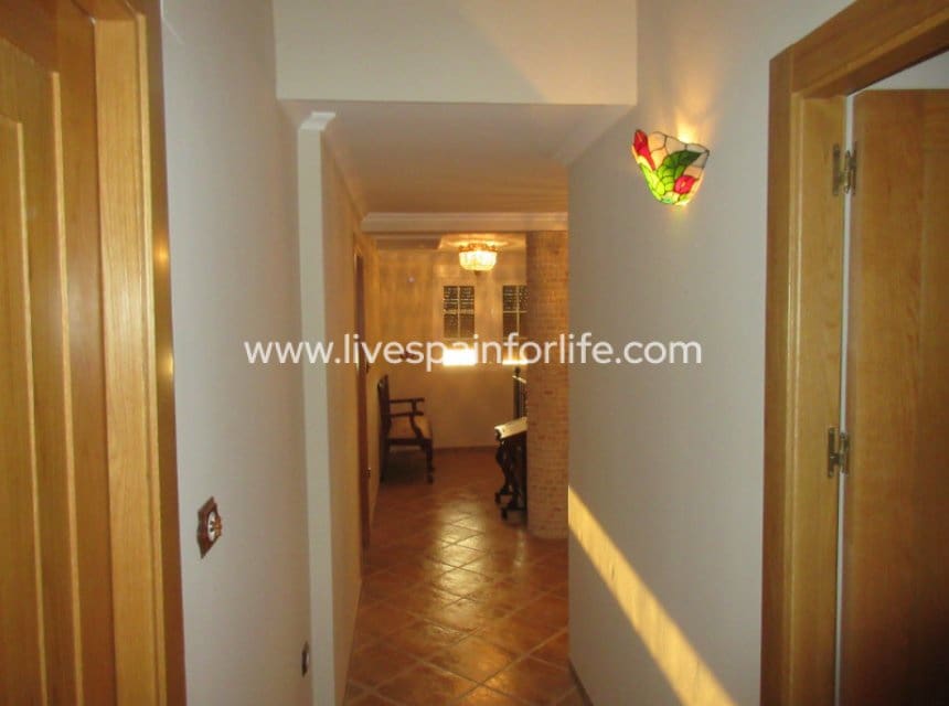 16 slaapkamer Finca/Landhuis te koop in Albatera met zwembad garage - € 1.050.000 (Ref: 10060512)