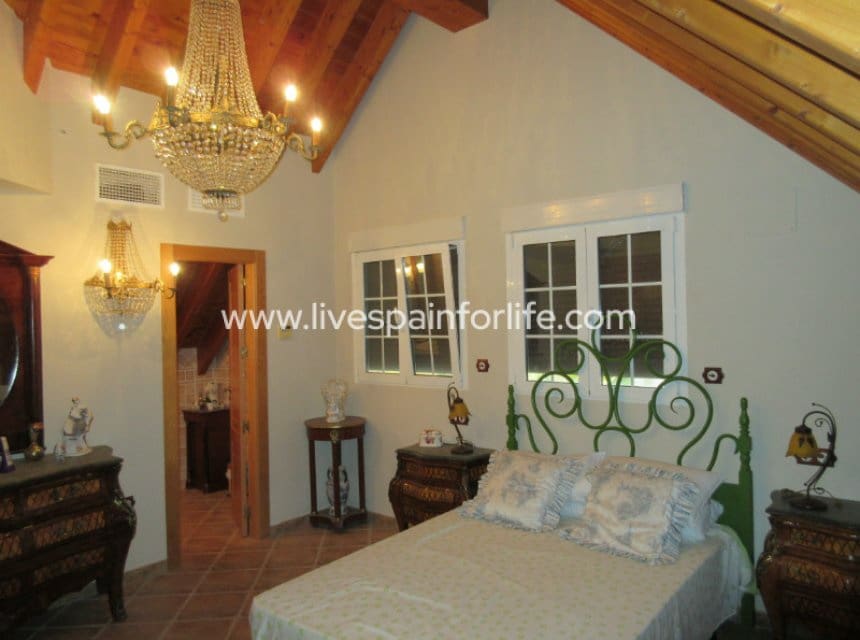 16 slaapkamer Finca/Landhuis te koop in Albatera met zwembad garage - € 1.050.000 (Ref: 10060512)