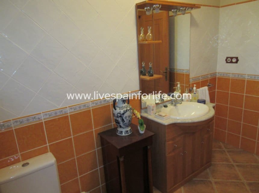 16 slaapkamer Finca/Landhuis te koop in Albatera met zwembad garage - € 1.050.000 (Ref: 10060512)