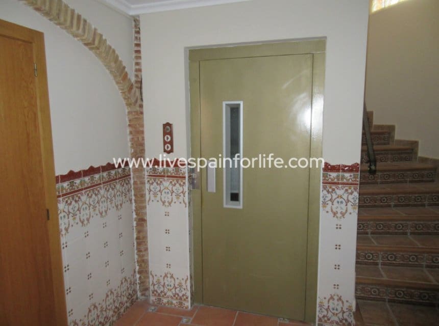 16 slaapkamer Finca/Landhuis te koop in Albatera met zwembad garage - € 1.050.000 (Ref: 10060512)