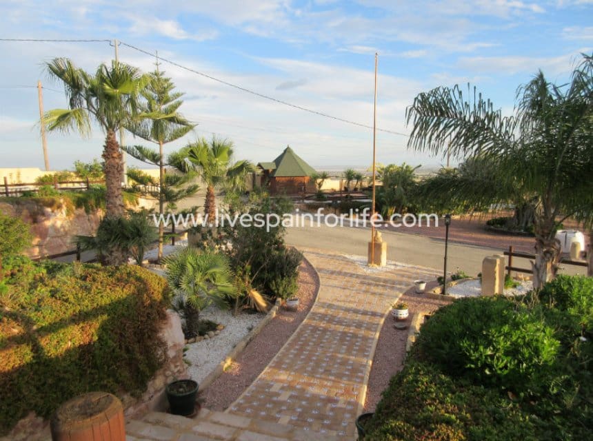 16 slaapkamer Finca/Landhuis te koop in Albatera met zwembad garage - € 1.050.000 (Ref: 10060512)