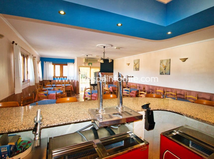 5 sypialnia Finka/Dom wiejski na sprzedaż w Abanilla z basenem garażem - 395 000 € (Ref: 10060514)