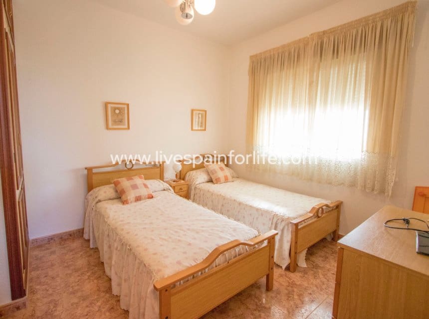 4 slaapkamer Finca/Landhuis te koop in Albatera met zwembad garage - € 425.000 (Ref: 10060571)