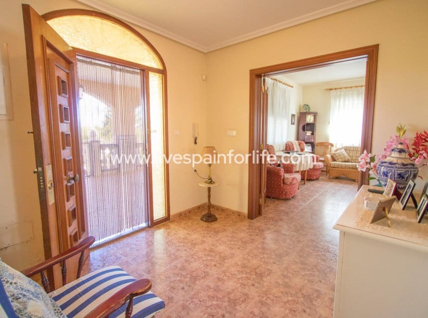 4 slaapkamer Finca/Landhuis te koop in Albatera met zwembad garage - € 425.000 (Ref: 10060571)