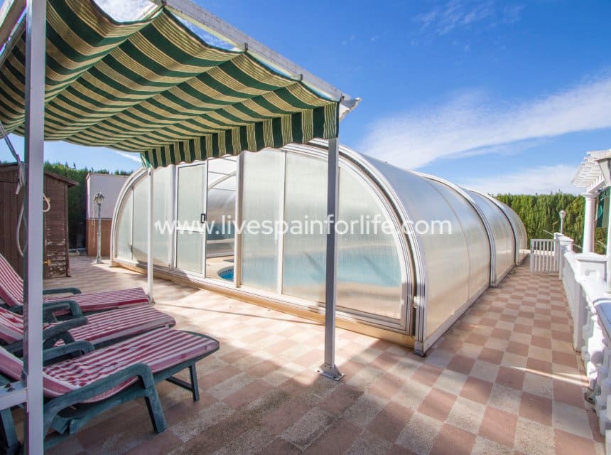 4 slaapkamer Finca/Landhuis te koop in Albatera met zwembad garage - € 425.000 (Ref: 10060571)