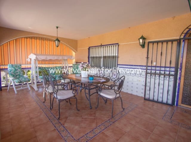 4 slaapkamer Finca/Landhuis te koop in Albatera met zwembad garage - € 425.000 (Ref: 10060571)