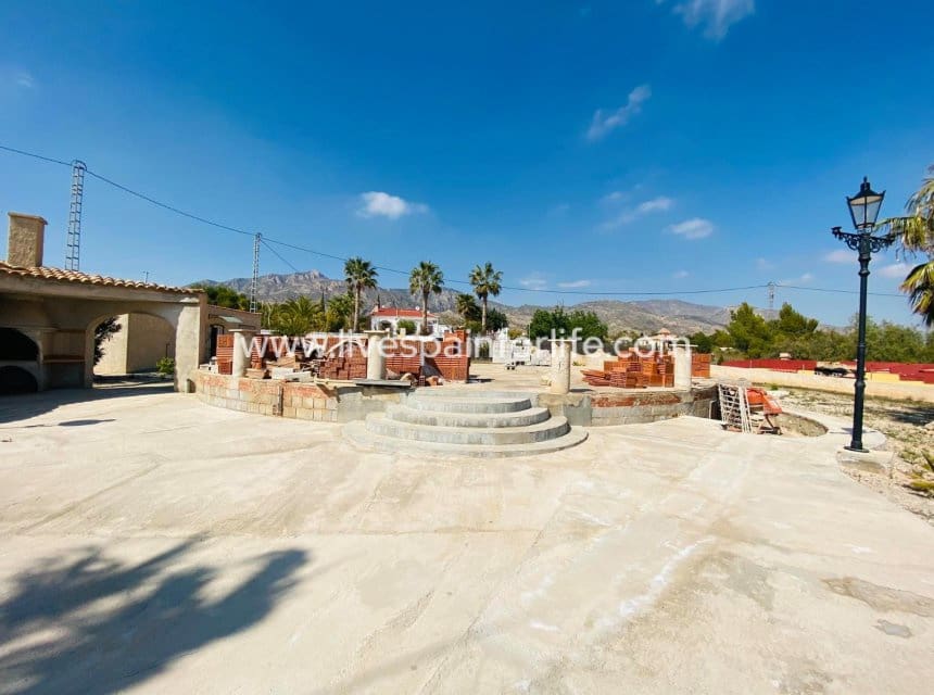 3 quarto Quinta/Casa Rural para venda em Albatera com garagem - 160 000 € (Ref: 10060575)