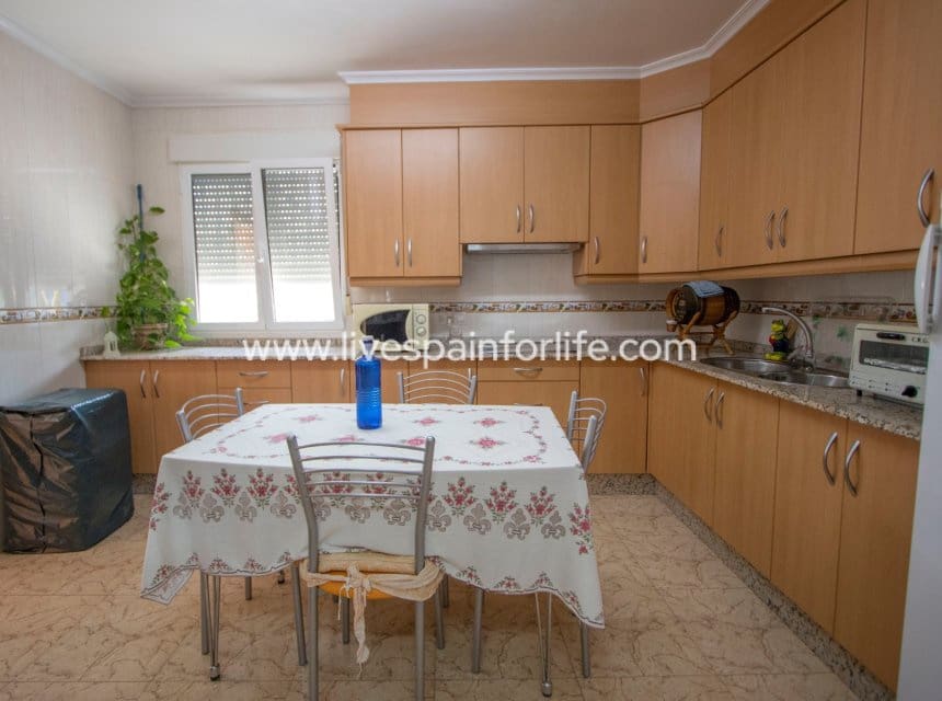 3 slaapkamer Finca/Landhuis te koop in Albatera met zwembad garage - € 260.000 (Ref: 10060576)