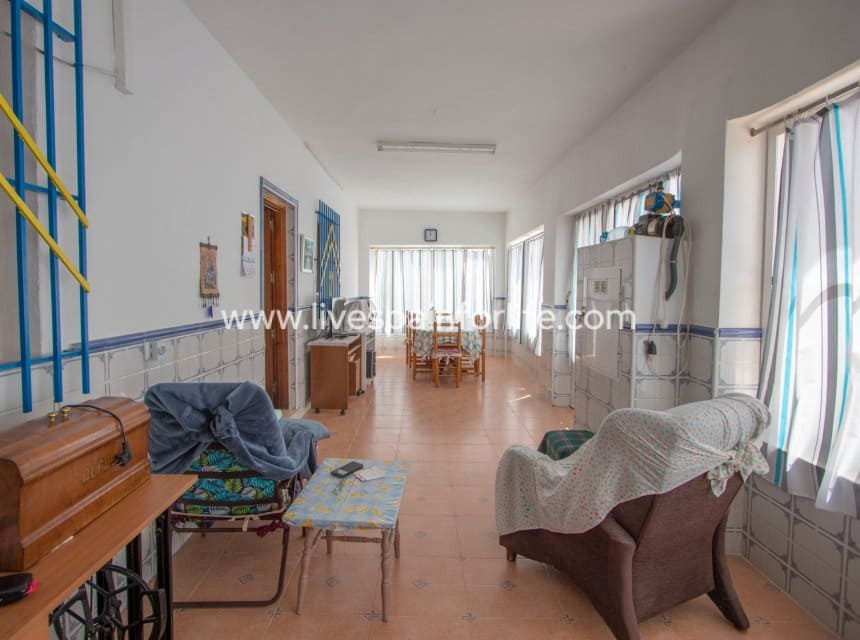3 slaapkamer Finca/Landhuis te koop in Albatera met zwembad garage - € 260.000 (Ref: 10060576)