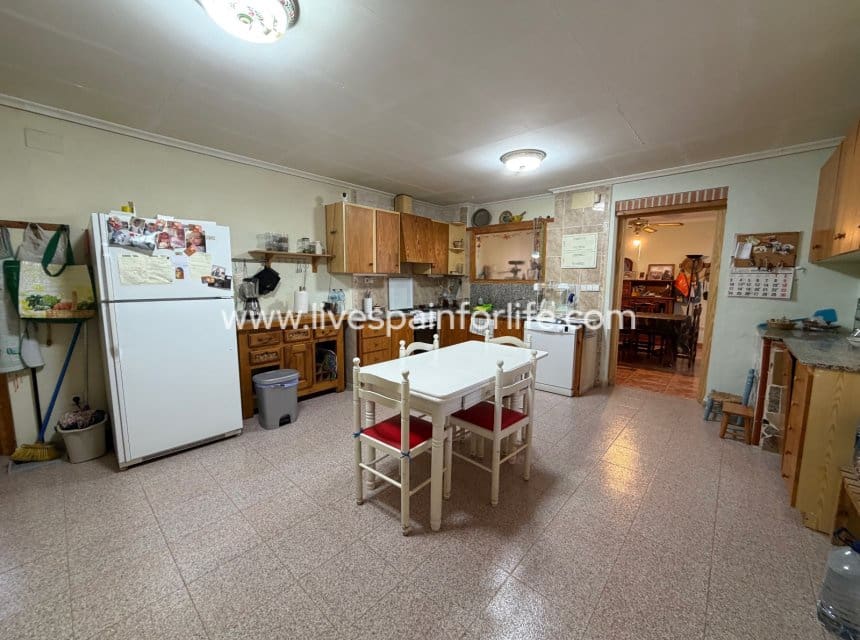 3 sovrum Finca/Hus på landet till salu i La Romana med pool garage - 280 000 € (Ref: 10060579)