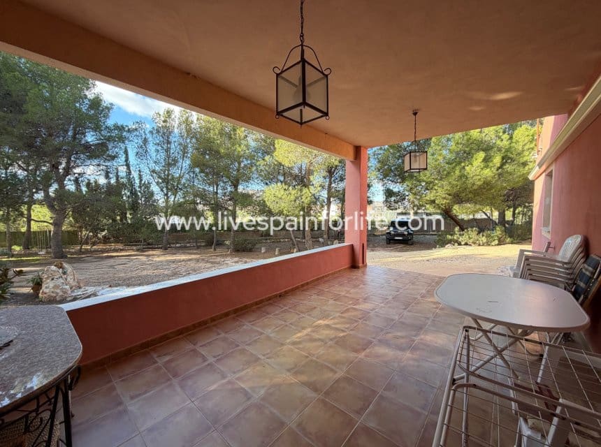 3 sovrum Finca/Hus på landet till salu i La Romana med pool garage - 280 000 € (Ref: 10060579)