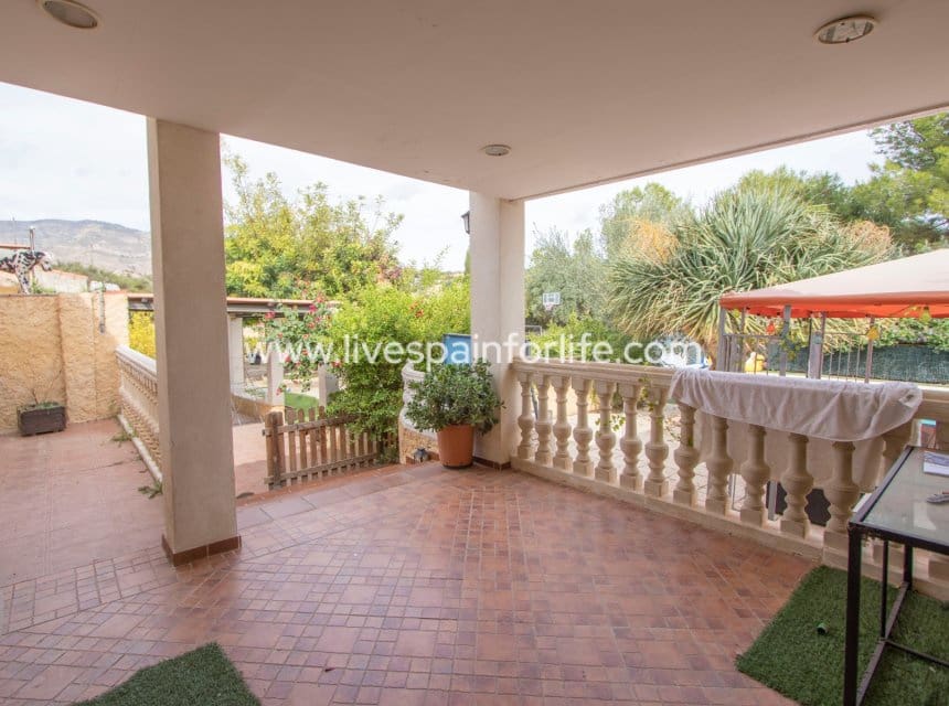 3 sovrum Finca/Hus på landet till salu i Crevillente / Crevillent med pool garage - 290 000 € (Ref: 10060582)