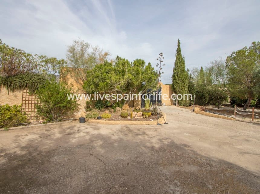 3 sovrum Finca/Hus på landet till salu i Crevillente / Crevillent med pool garage - 290 000 € (Ref: 10060582)