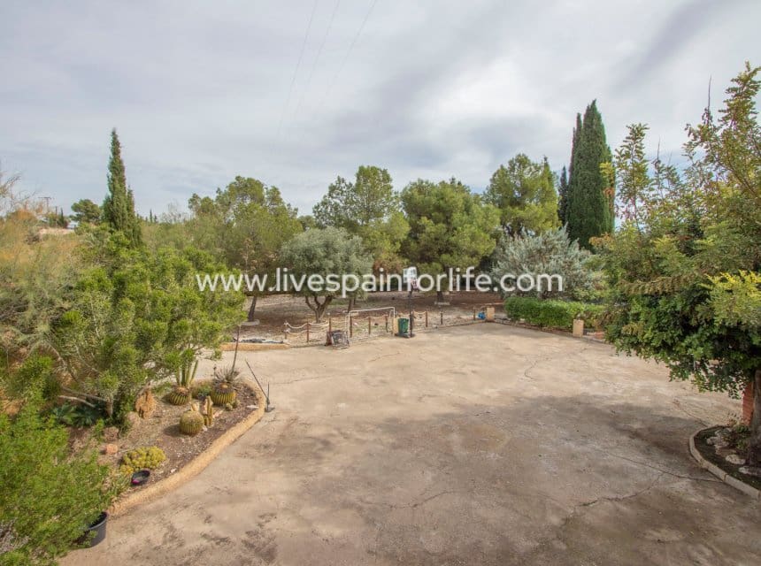 3 sovrum Finca/Hus på landet till salu i Crevillente / Crevillent med pool garage - 290 000 € (Ref: 10060582)