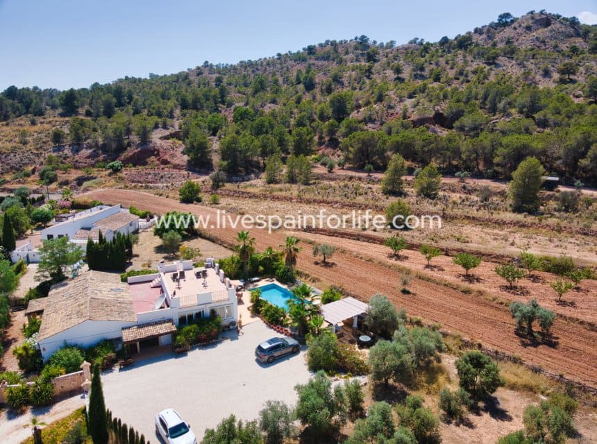 5 sypialnia Finka/Dom wiejski na sprzedaż w Miasto Alicante / Alacant z basenem garażem - 395 000 € (Ref: 10060585)