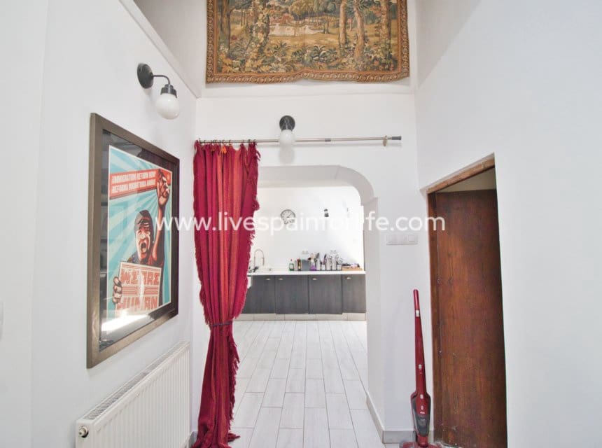 5 sypialnia Finka/Dom wiejski na sprzedaż w Miasto Alicante / Alacant z basenem garażem - 395 000 € (Ref: 10060585)