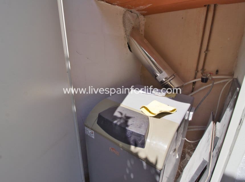 5 sypialnia Finka/Dom wiejski na sprzedaż w Miasto Alicante / Alacant z basenem garażem - 395 000 € (Ref: 10060585)