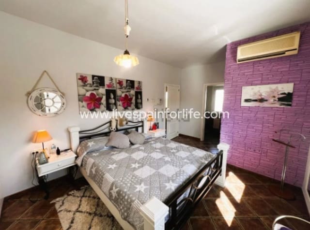 3 sypialnia Finka/Dom wiejski na sprzedaż w Miasto Alicante / Alacant z basenem garażem - 559 000 € (Ref: 10060589)