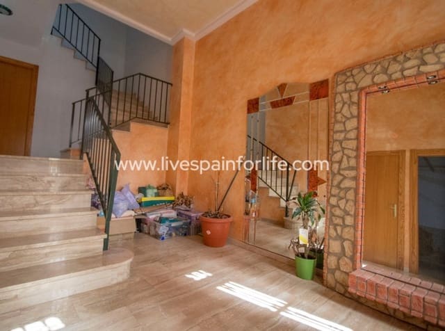 3 slaapkamer Huis te koop in Albatera met garage - € 300.000 (Ref: 10060593)