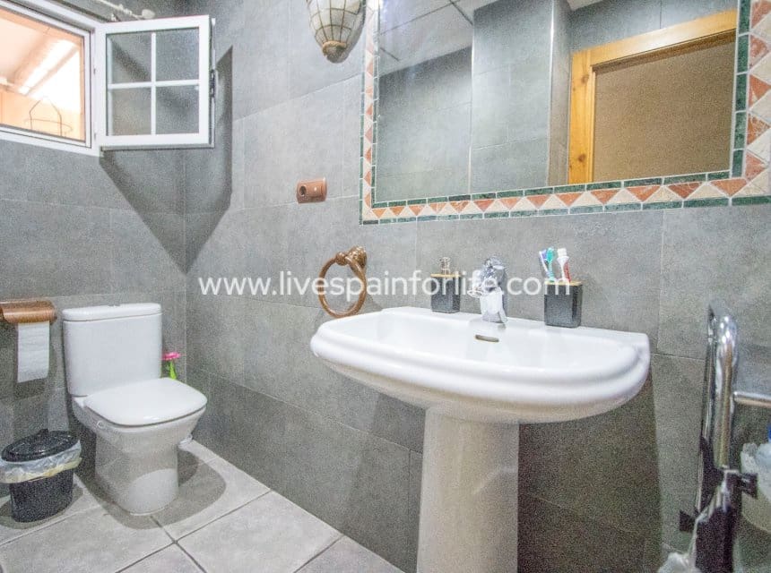 3 slaapkamer Huis te koop in Albatera met garage - € 300.000 (Ref: 10060593)