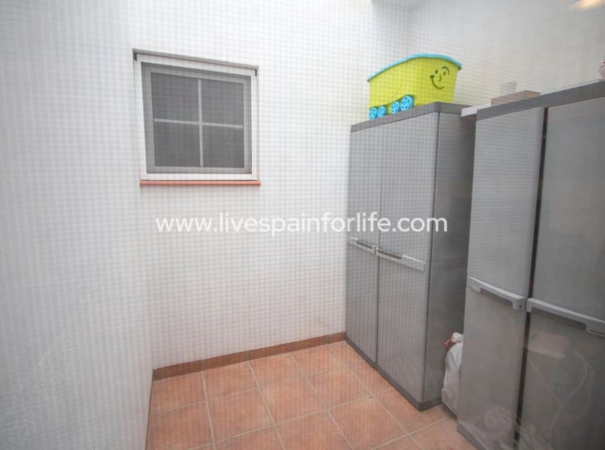 3 slaapkamer Huis te koop in Albatera met garage - € 300.000 (Ref: 10060593)