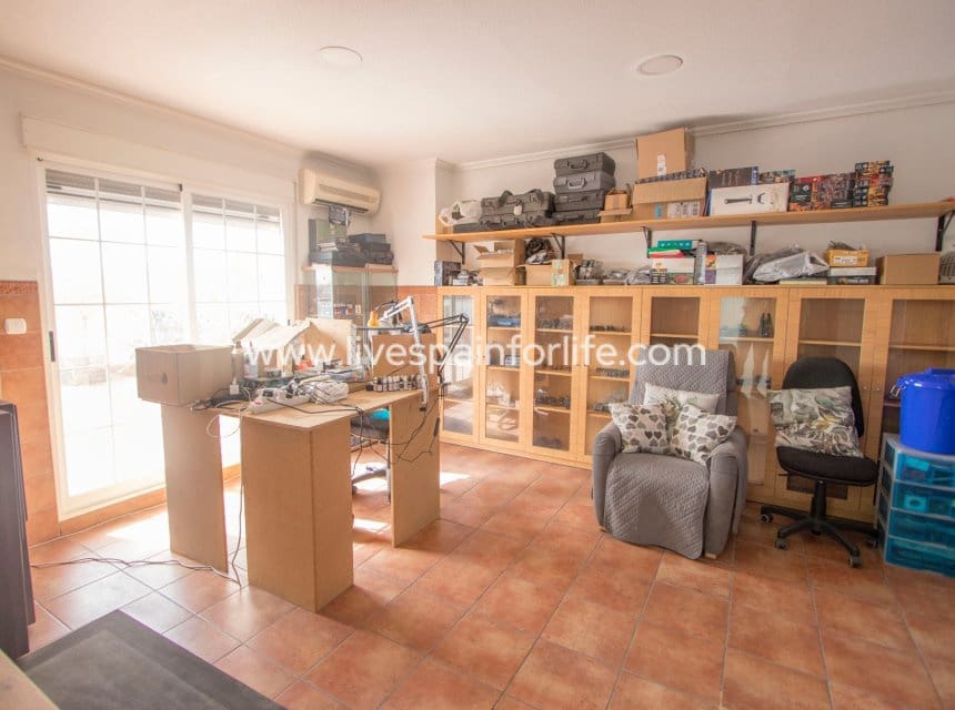 3 slaapkamer Huis te koop in Albatera met garage - € 300.000 (Ref: 10060593)