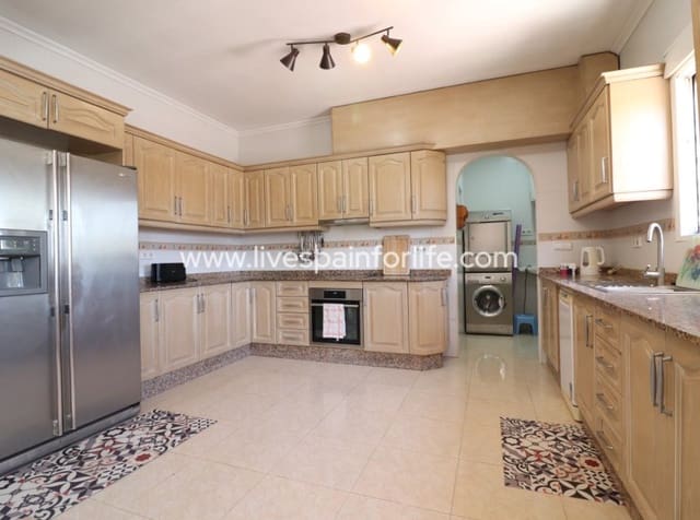 3 sypialnia Finka/Dom wiejski na sprzedaż w Miasto Alicante / Alacant z basenem garażem - 350 000 € (Ref: 10062606)