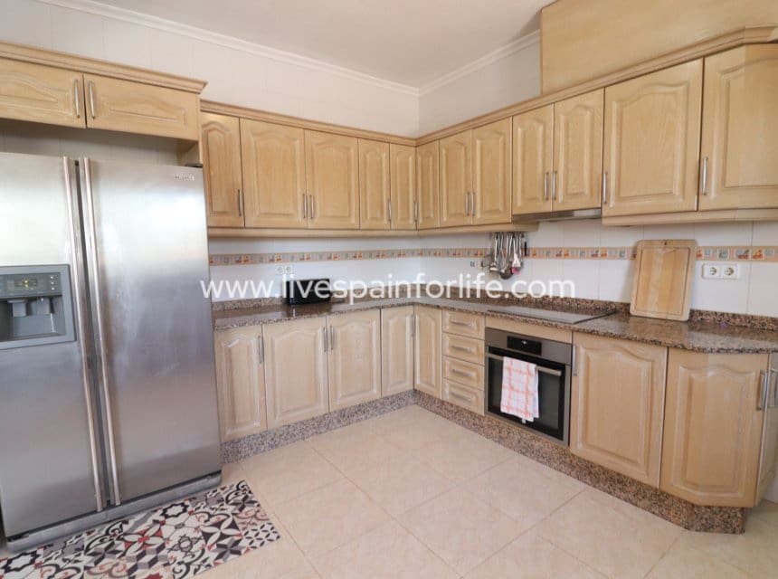3 sypialnia Finka/Dom wiejski na sprzedaż w Miasto Alicante / Alacant z basenem garażem - 350 000 € (Ref: 10062606)